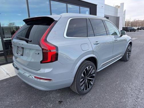 2026 Volvo XC90 B6 Ultra 7-Seater