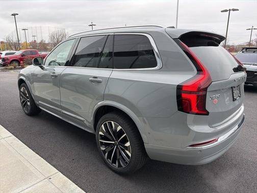 2026 Volvo XC90 B6 Plus 7-Seater