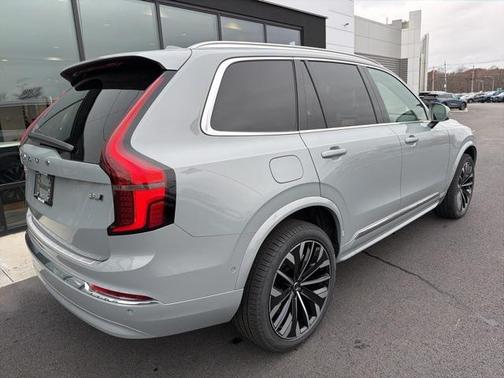 2026 Volvo XC90 B6 Plus 7-Seater