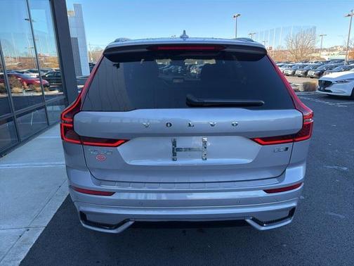 2026 Volvo XC60 B5 Core