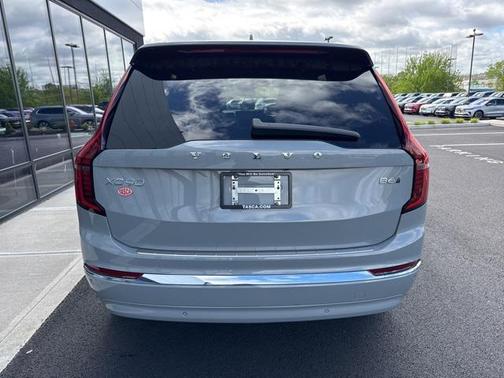 2025 Volvo XC90 B6 Plus 7-Seater