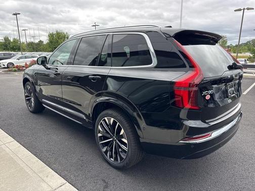 2026 Volvo XC90 B6 Plus 7-Seater