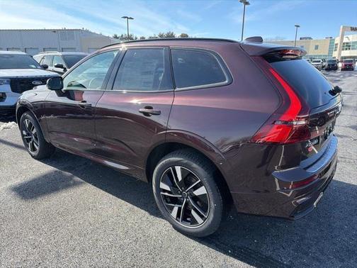 2026 Volvo XC60 B5 Plus