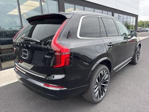 2025 Volvo XC90 B6 Plus 7-Seater