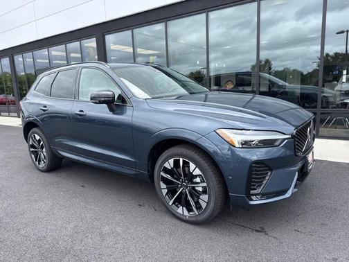 Denim Blue Metallic 2026 Volvo XC60 B5 Plus