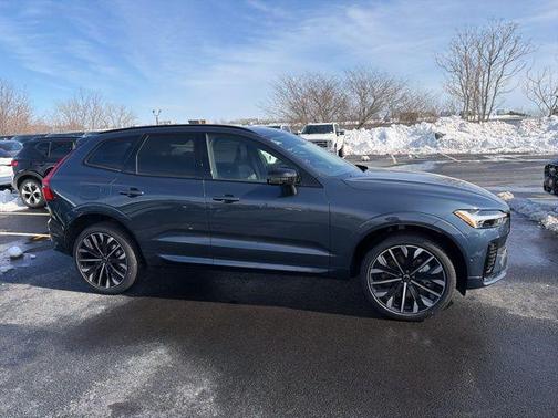 2026 Volvo XC60 B5 Ultra