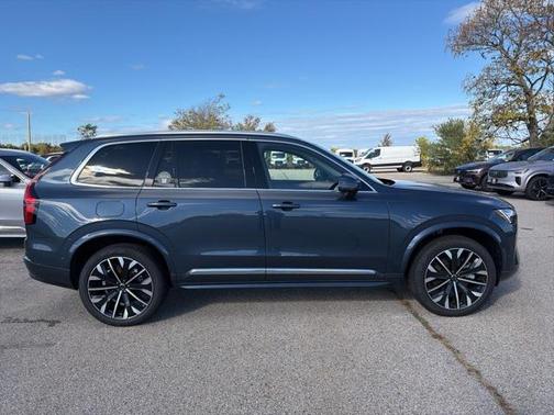 2025 Volvo XC90 Plug-In Hybrid T8 Ultra 7-Seater