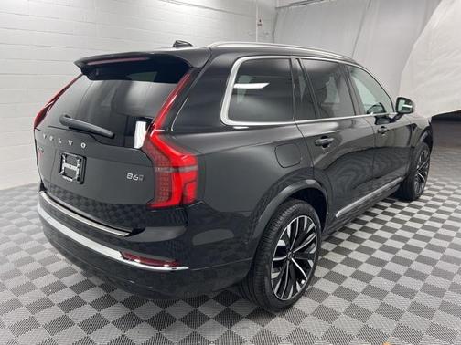2025 Volvo XC90 B6 Ultra