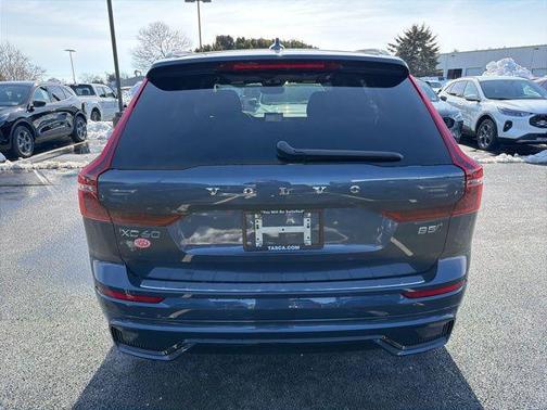 2026 Volvo XC60 B5 Plus