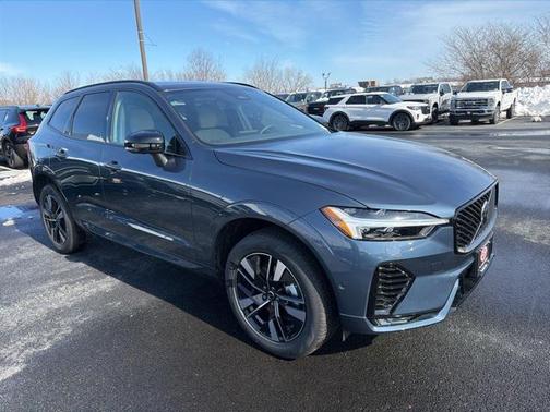 2026 Volvo XC60 B5 Plus