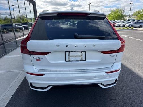 2025 Volvo XC60 Plug-In Hybrid T8 Ultra