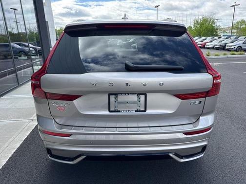 2025 Volvo XC60 Plus