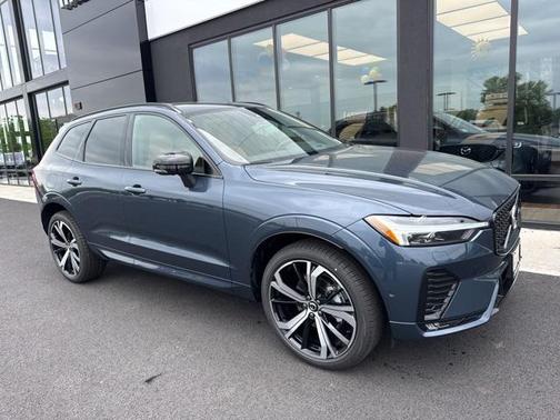 2025 Volvo XC60 B5 Ultra