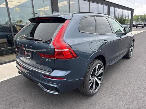 2025 Volvo XC60 B5 Ultra
