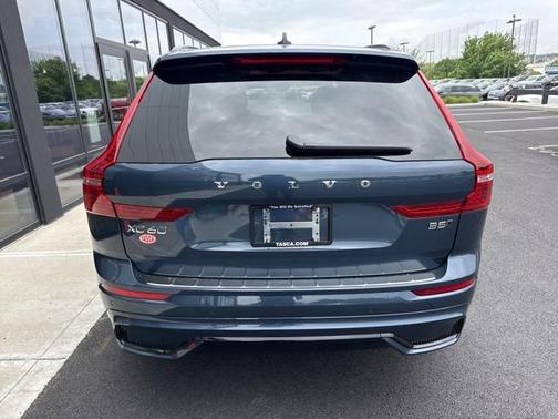 2025 Volvo XC60 B5 Ultra