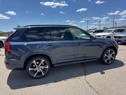 2026 Volvo XC90 B6 Ultra Dark Theme 7-Seater
