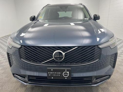 2026 Volvo XC90 Ultra Dark Theme, B6 AWD Gas (mild hybrid), Gasoline, 7 Seats