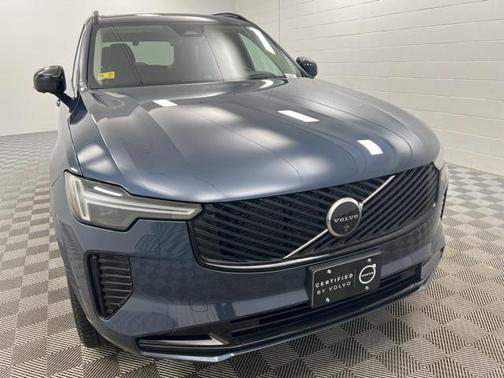 2026 Volvo XC90 Ultra Dark Theme, B6 AWD Gas (mild hybrid), Gasoline, 7 Seats