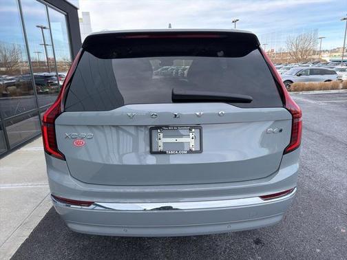 Vapour Grey Metallic 2026 Volvo XC90 Ultra, B6 AWD Gas (mild hybrid), Gasoline, Bright, 7 Seats
