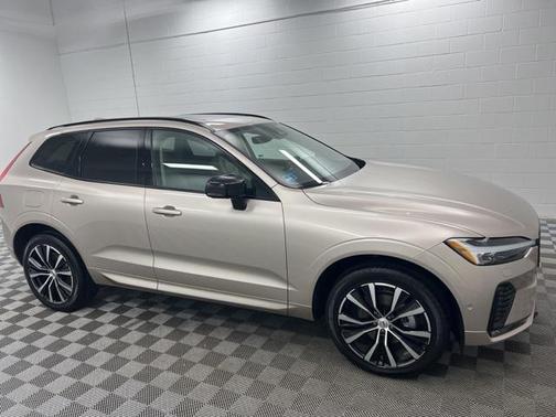 2025 Volvo XC60 B5 Plus