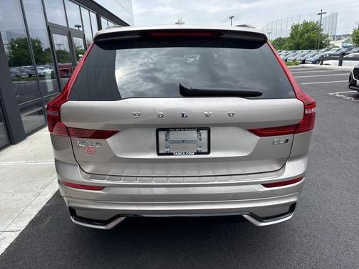 2025 Volvo XC60 B5 Plus