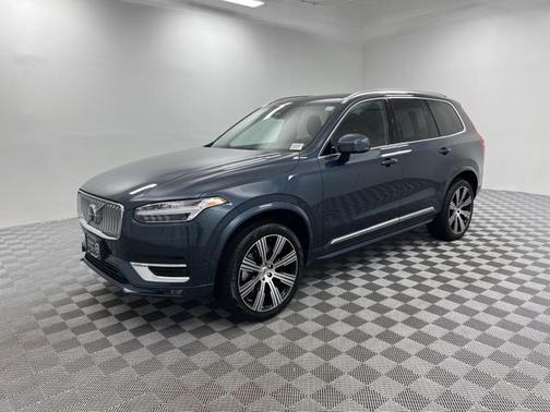 2025 Volvo XC90 B6 Plus 7-Seater