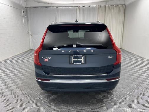 2025 Volvo XC90 B6 Plus 7-Seater