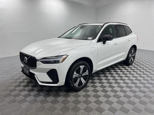 2025 Volvo XC60 Plug-In Hybrid T8 Core