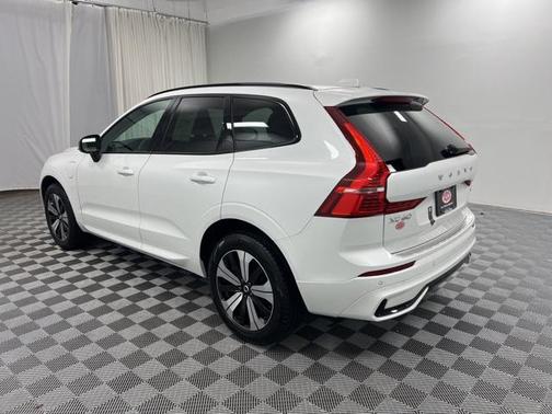 2025 Volvo XC60 Plug-In Hybrid T8 Core