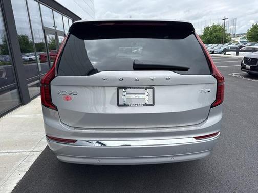 2025 Volvo XC90 Plug-In Hybrid T8 Plus 6-Seater