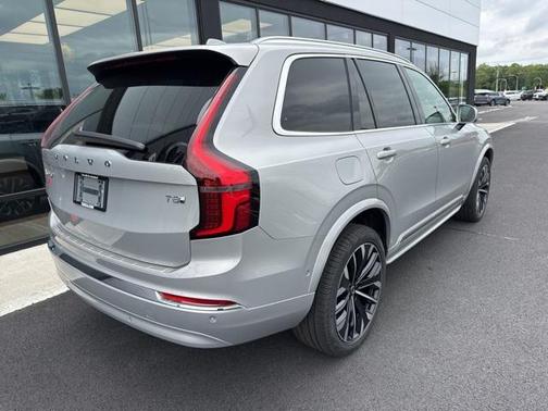 2025 Volvo XC90 Plug-In Hybrid T8 Plus 6-Seater