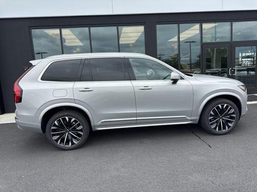 2025 Volvo XC90 Plug-In Hybrid T8 Plus 6-Seater