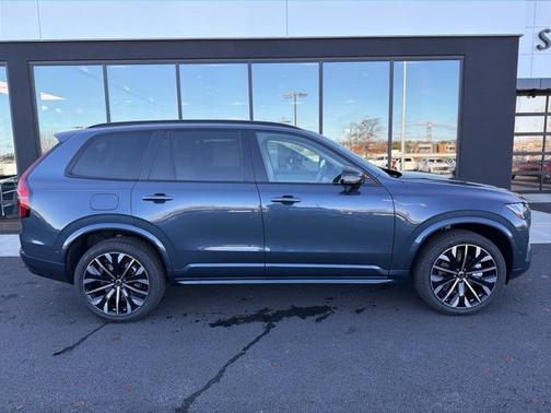 2026 Volvo XC90 B6 Ultra Dark Theme 7-Seater