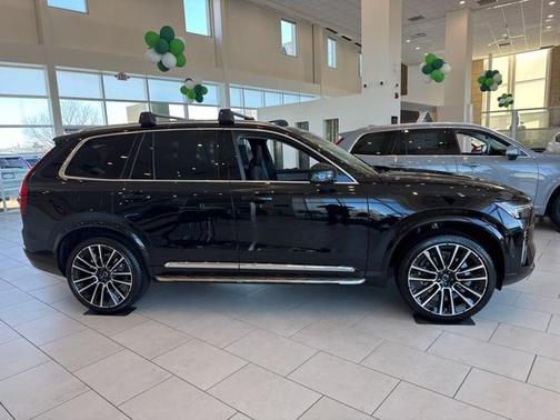 2025 Volvo XC90 B6 Ultra