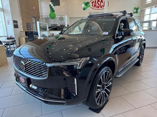 2025 Volvo XC90 B6 Ultra