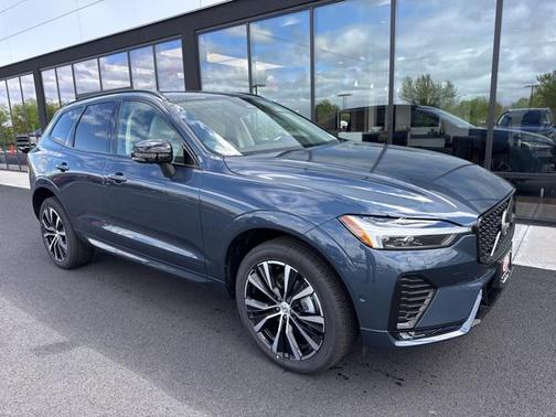 2025 Volvo XC60 Plus