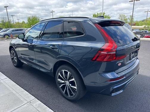 2025 Volvo XC60 Plus
