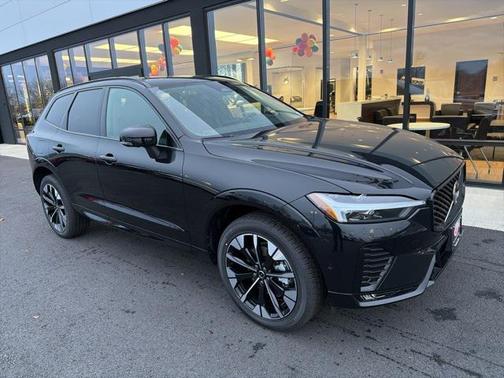 2026 Volvo XC60 B5 Plus
