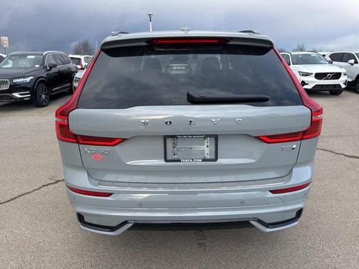 2025 Volvo XC60 Plug-In Hybrid T8 Plus