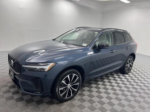 2025 Volvo XC60 B5 Plus