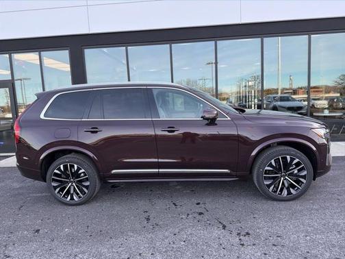 2026 Volvo XC90 B5 Plus 7-Seater