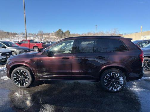 2026 Volvo XC90 Ultra Dark Theme, B6 AWD Gas (mild hybrid), Gasoline, 7 Seats