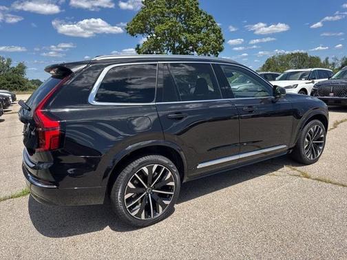2026 Volvo XC90 B6 Plus 7-Seater