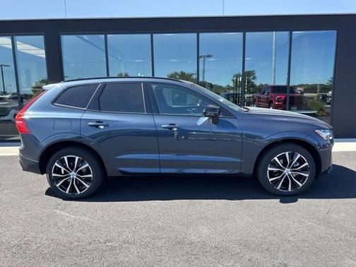 2025 Volvo XC60 Plus