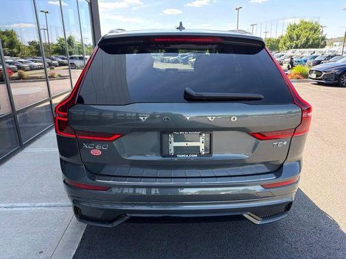 Forest Lake 2026 Volvo XC60 Plug-In Hybrid Ultra, T8 AWD Electric/Gasoline, Dark