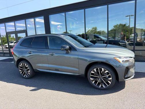 Forest Lake 2026 Volvo XC60 Plug-In Hybrid Ultra, T8 AWD Electric/Gasoline, Dark