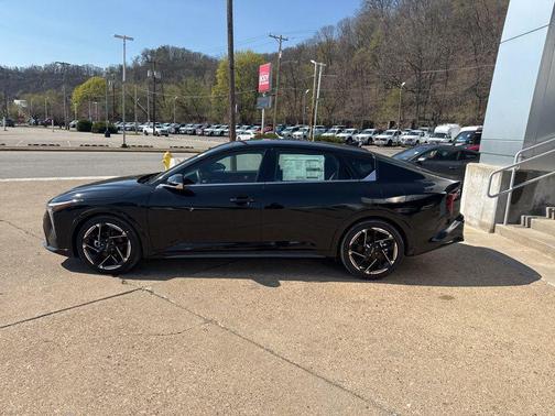 Aurora Black 2026 Kia K4 GT-Line