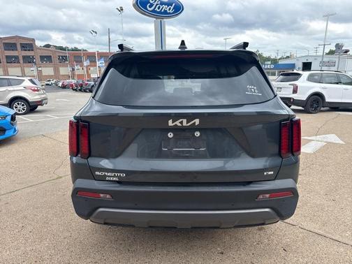 2023 Kia Sorento S