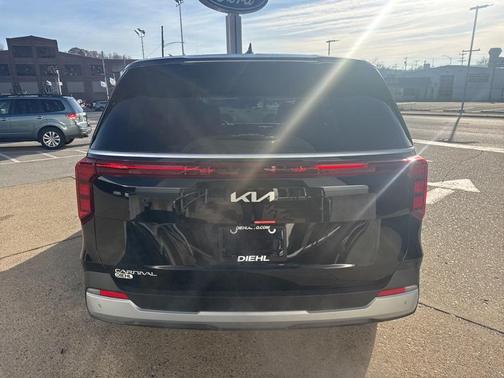 2026 Kia Carnival LXS