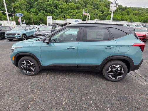 Pluton Blue/Black Roof 2026 Kia Seltos S